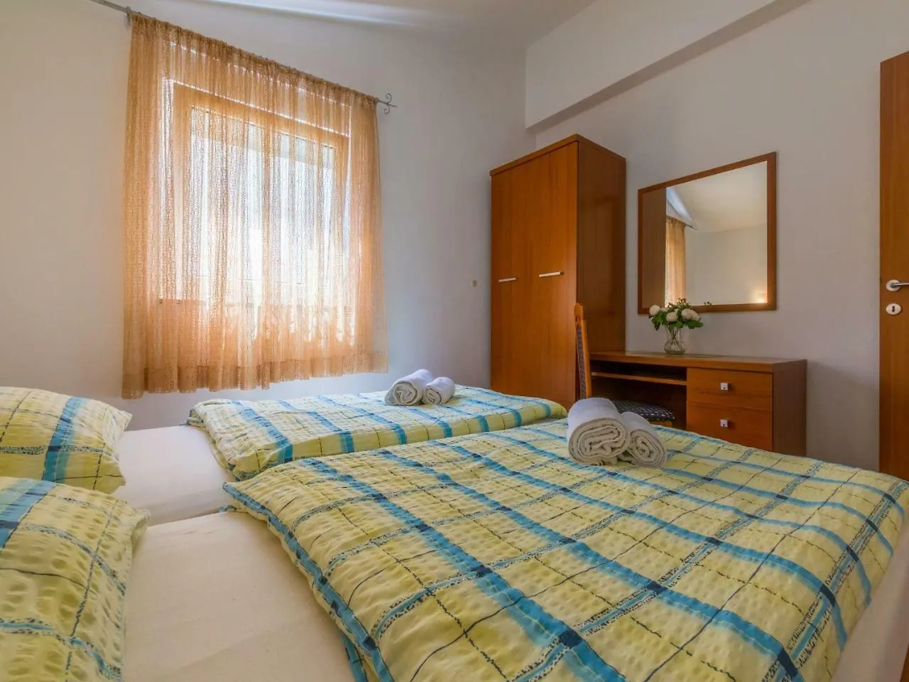 Apartments Pekera Selce