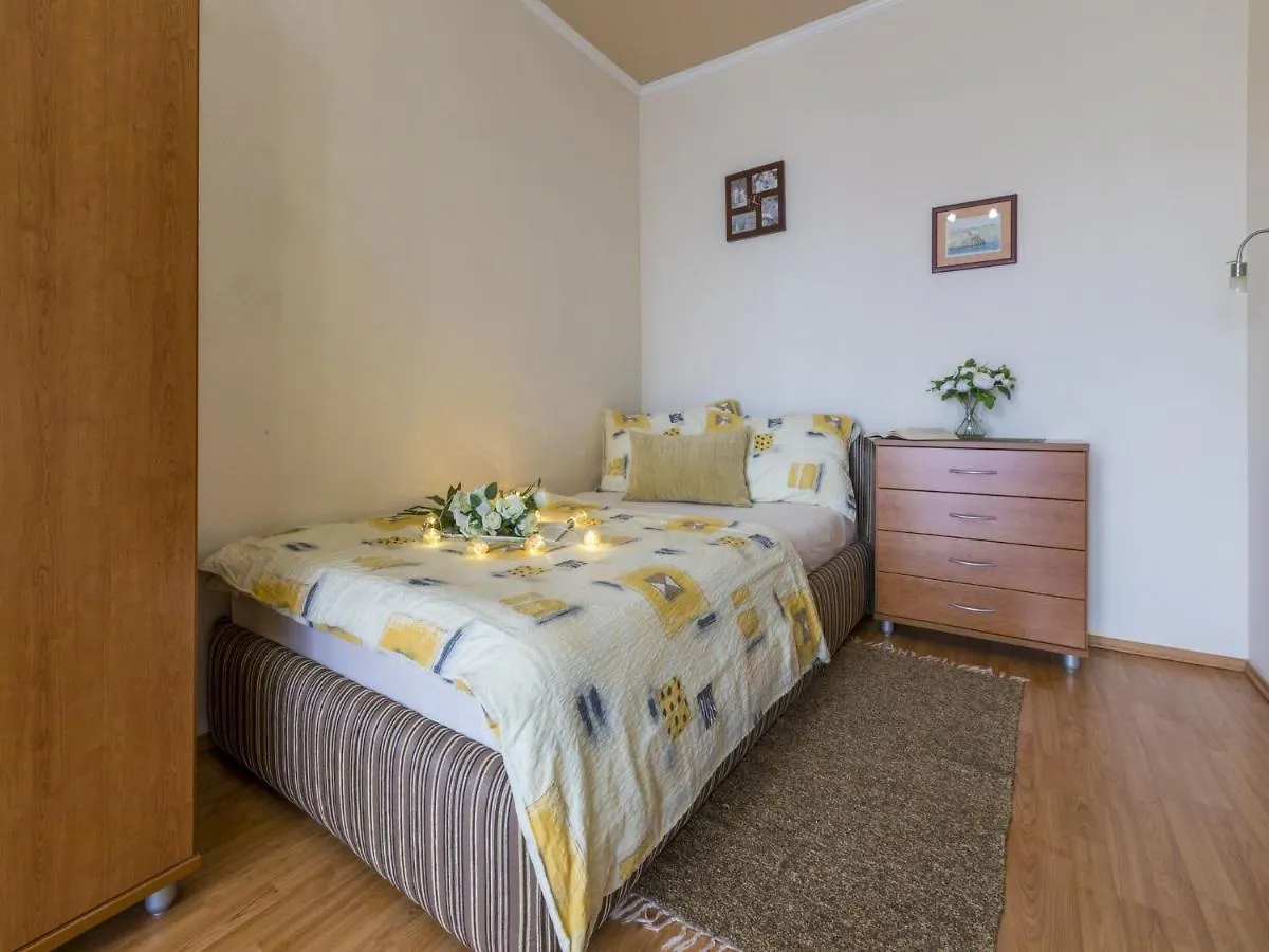 Apartments Pekera