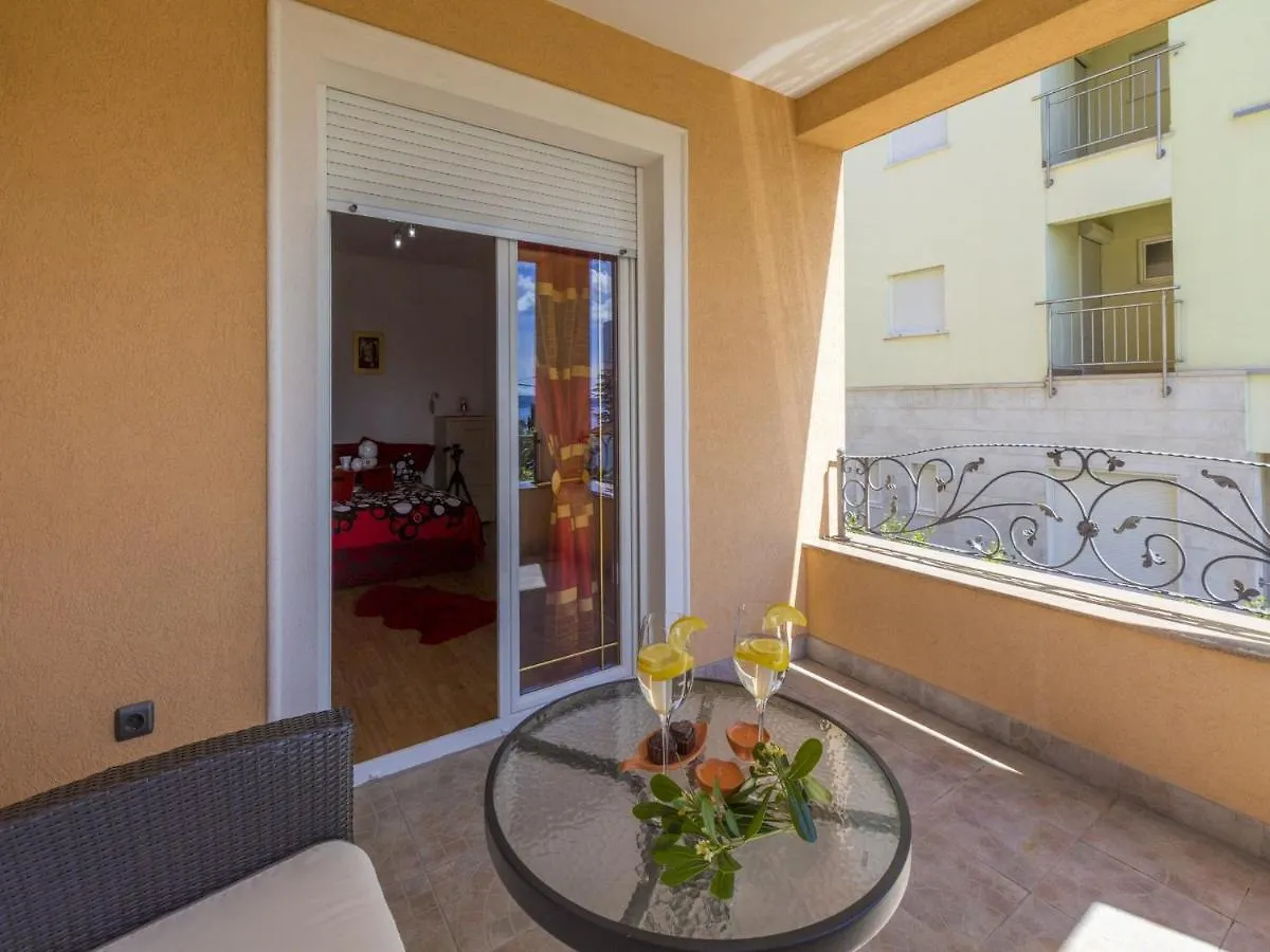Apartments Pekera Selce