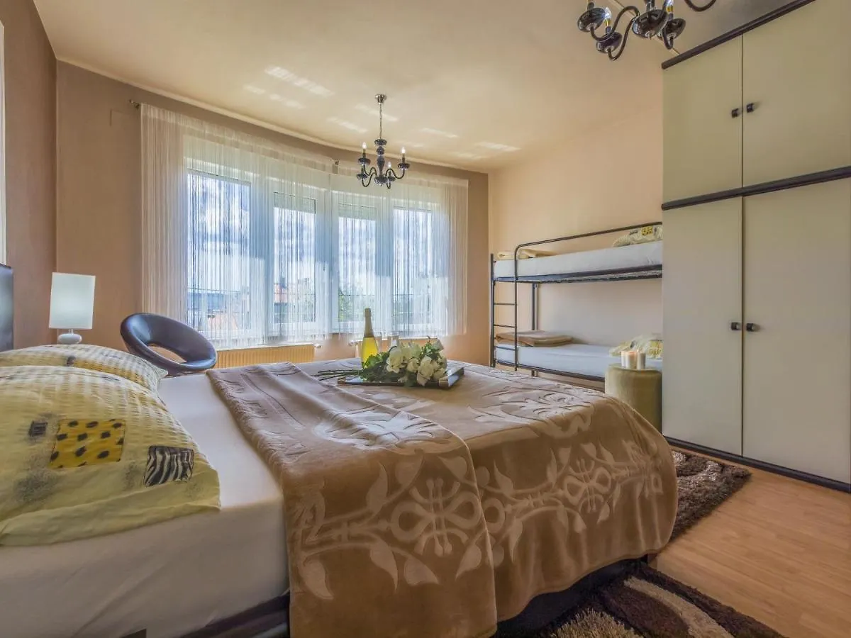 Apartments Pekera Selce